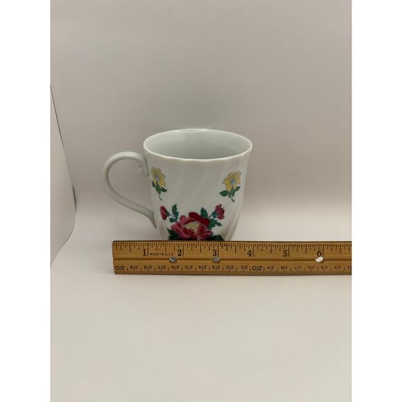 Laura Ashley‎ Fine Porcelain Cottagecore Floral 2 Coffee Tea Mugs Discontinued - Picture 8 of 8